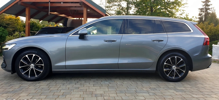 Volvo V60 cena 79900 przebieg: 139000, rok produkcji 2019 z Sulejów małe 596
